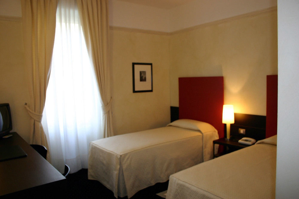 מילאנו Hotel Colombia חדר תמונה